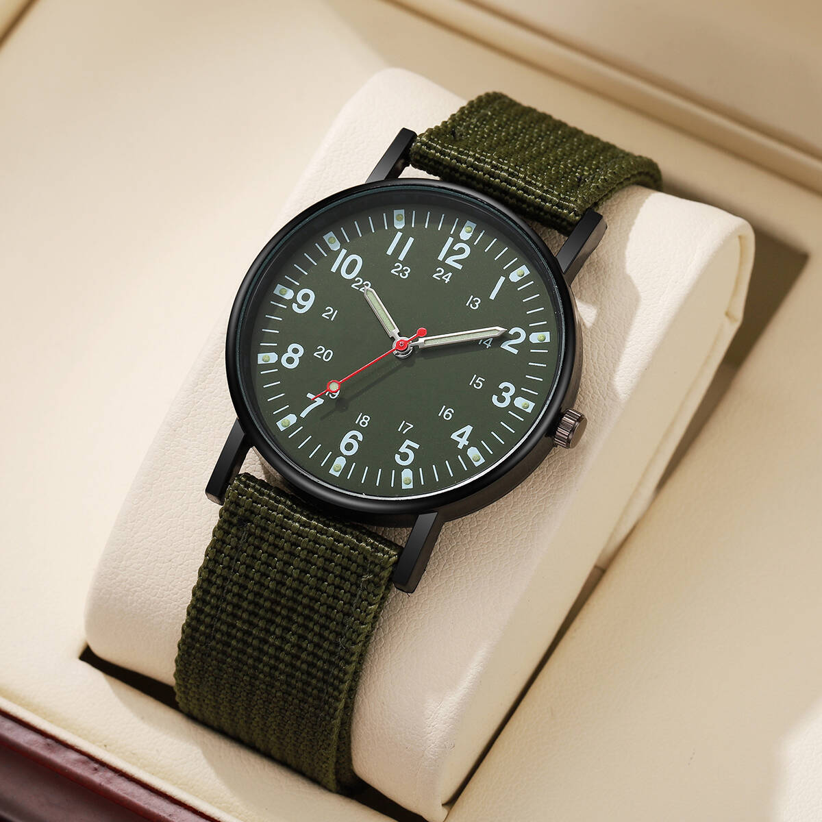 Solar Powered Watch - ساعات رجالية عادية نايلون باند ساعة