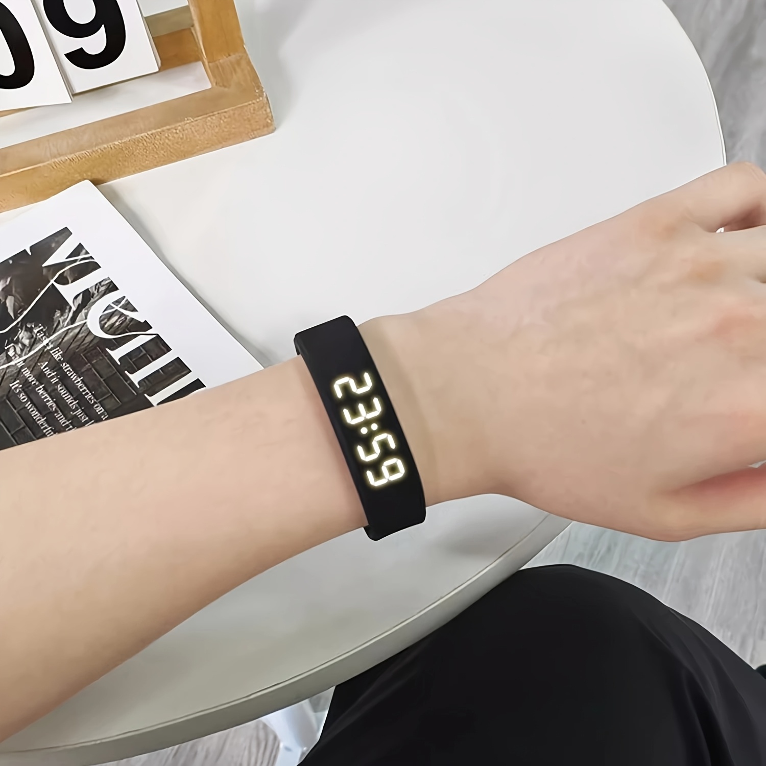 ساعة ذكية للرجال والنساء عداد  - مراجعة Smartwatch Apple Watches For Men وسعره