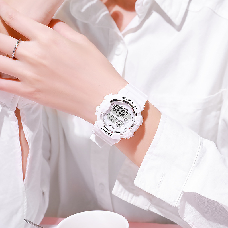 ساعات أطفال عصرية مضيئة مقاومة - مراجعة Smartwatch Watches Boys وسعره