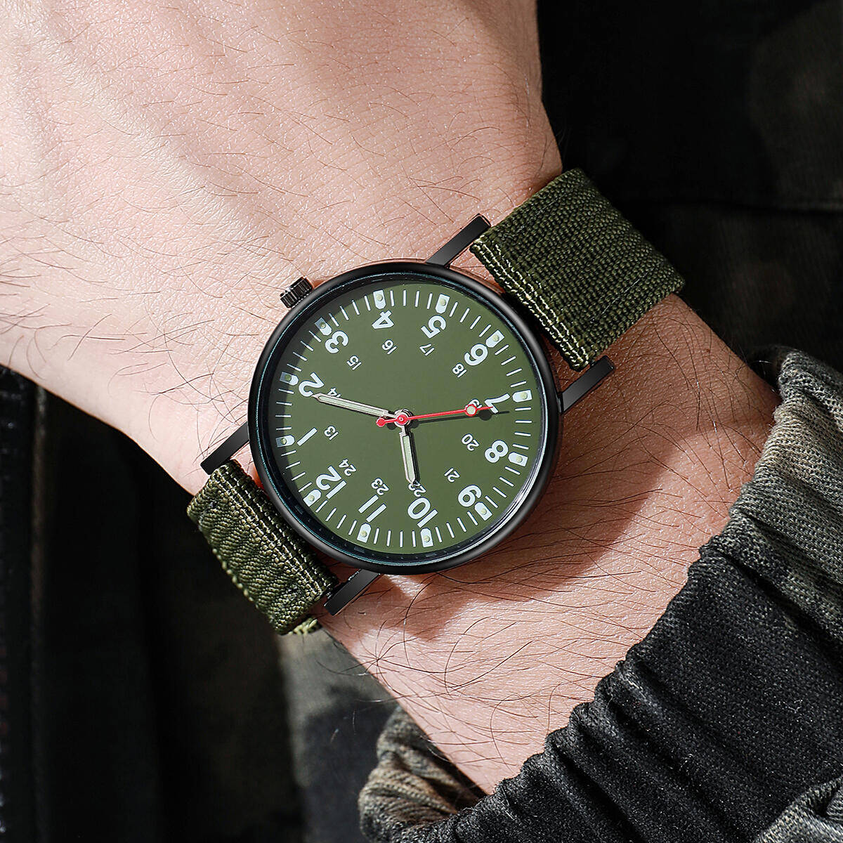 ساعات رجالية عادية نايلون باند - مراجعة Solar Powered Watch وسعره